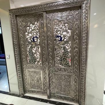 Silver Design Peacock door