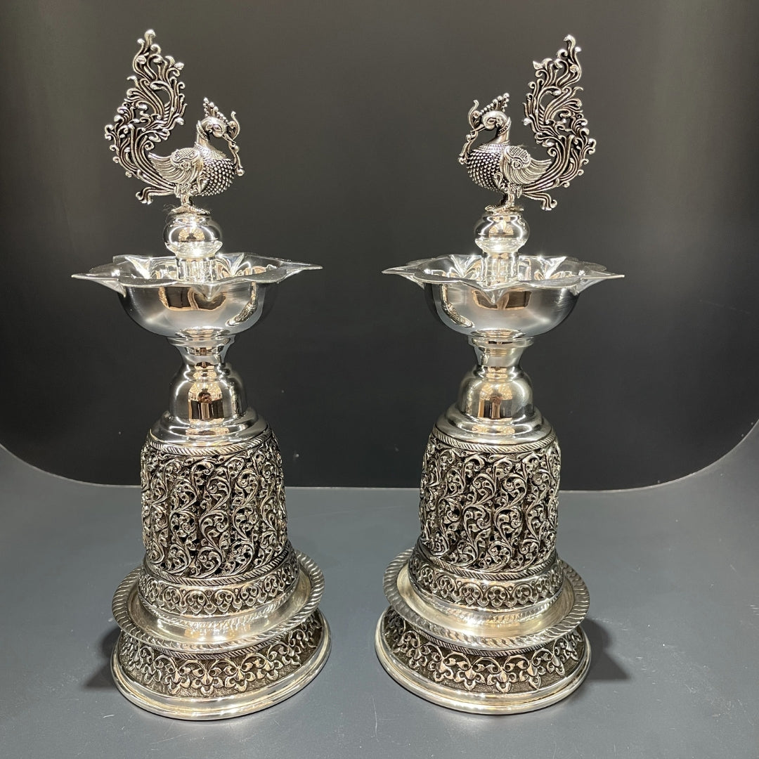 Article antique peacock candle set