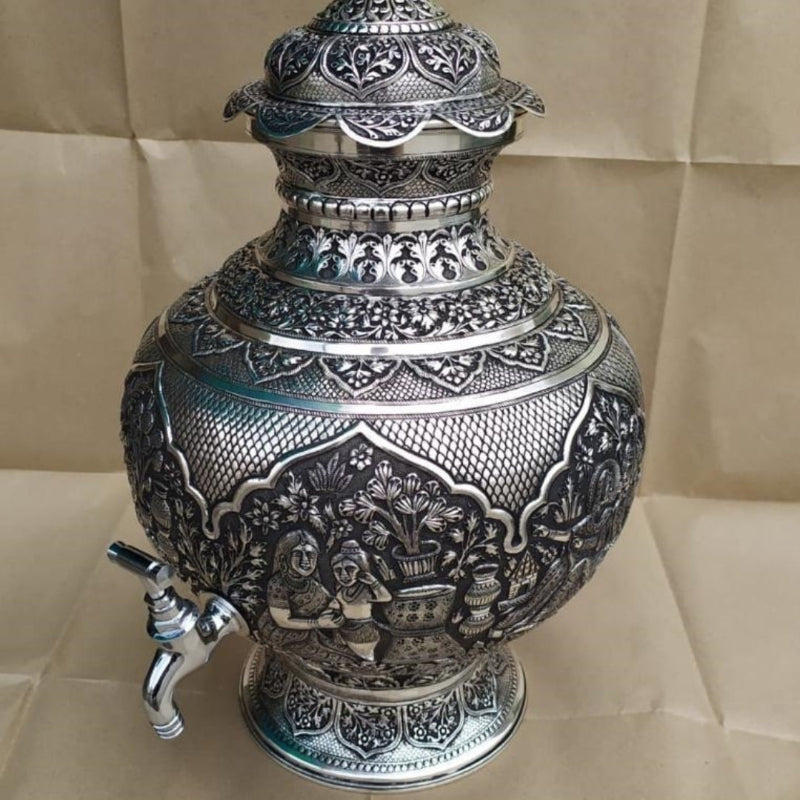 Article antique water dispenser