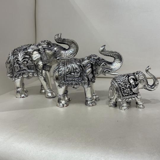 Exclusive Silver Elephant Family
